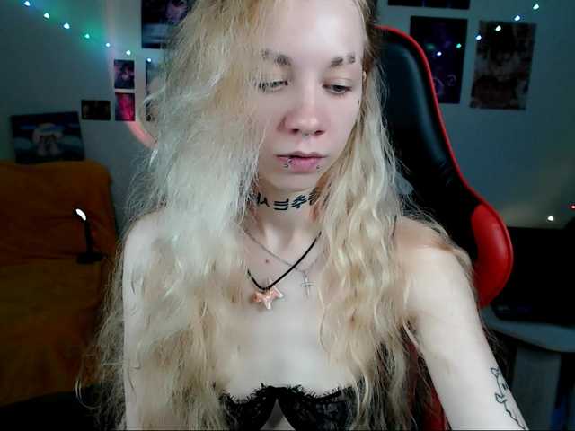 Nica-Kawaii live cam on BongaCams