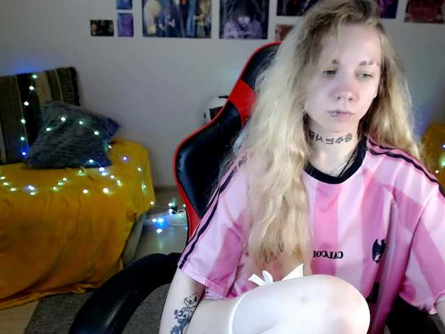 Nica-Kawaii live cam on BongaCams