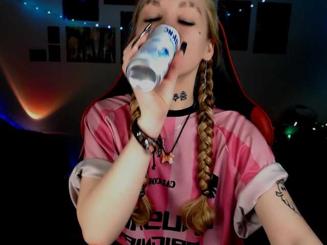 Nica-Kawaii live cam on BongaCams