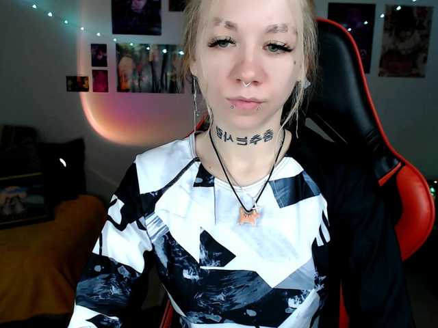 Nica-Kawaii live cam on BongaCams
