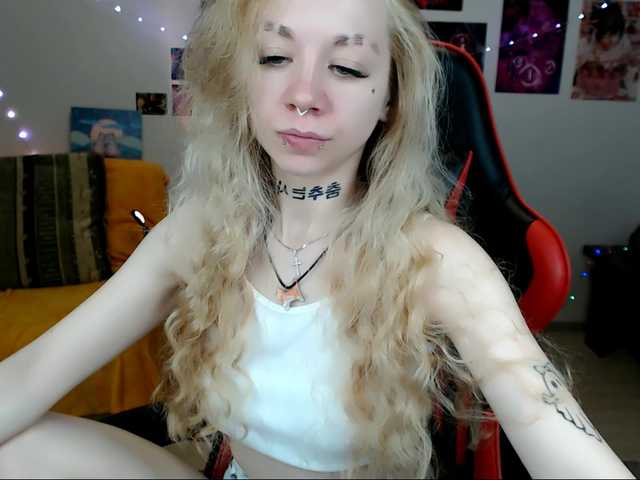 Nica-Kawaii live cam on BongaCams