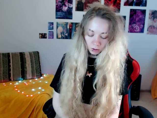 Nica-Kawaii live cam on BongaCams