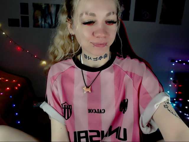 Nica-Kawaii live cam on BongaCams