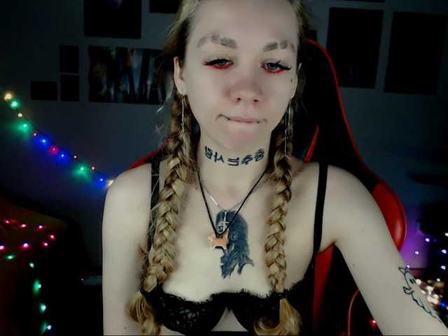 Nica-Kawaii live cam on BongaCams