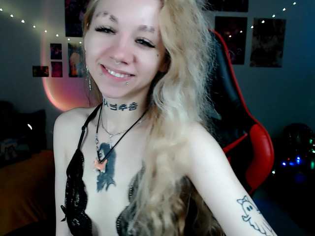 Nica-Kawaii live cam on BongaCams