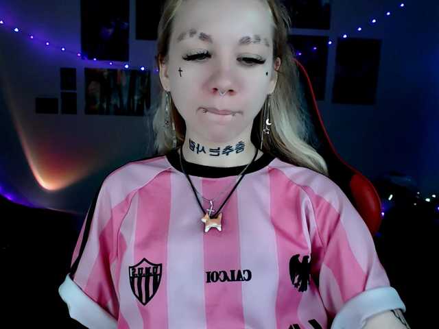 Nica-Kawaii live cam on BongaCams