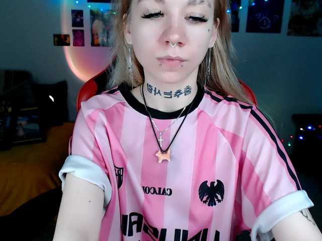 Nica-Kawaii live cam on BongaCams