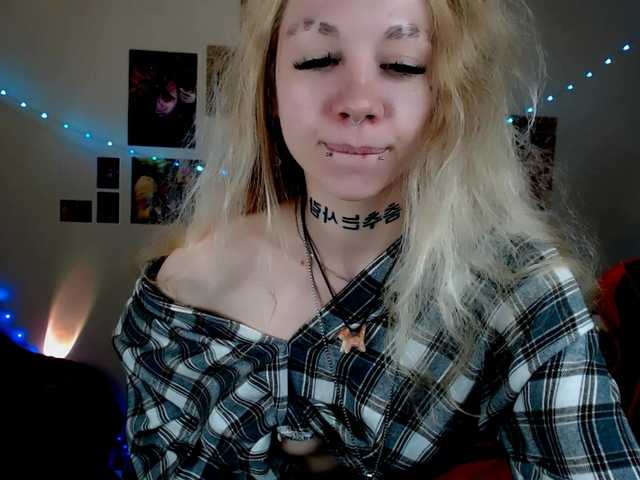 Nica-Kawaii live cam on BongaCams