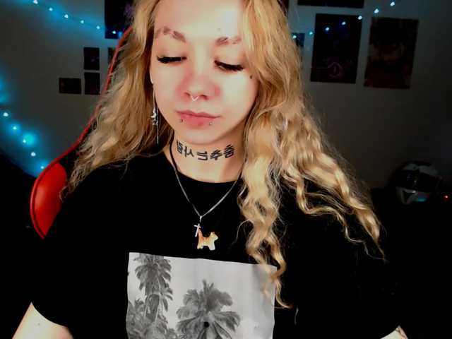 Nica-Kawaii live cam preview