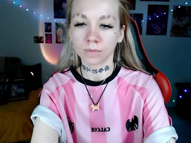 Nica-Kawaii live cam on BongaCams