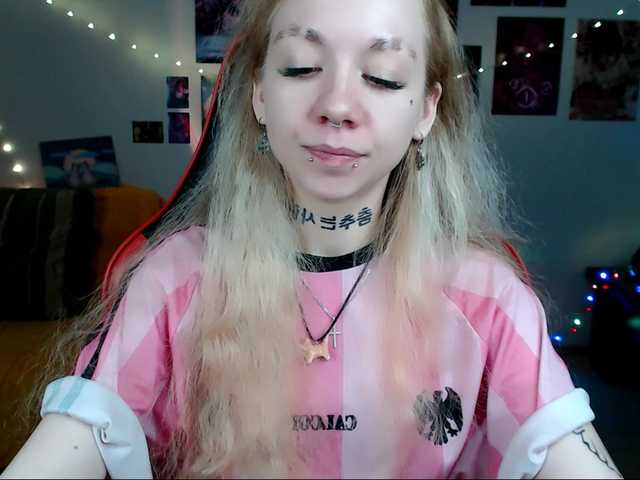 Nica-Kawaii live cam on BongaCams