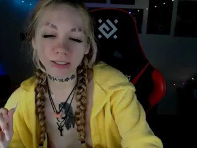 Nica-Kawaii live cam on BongaCams