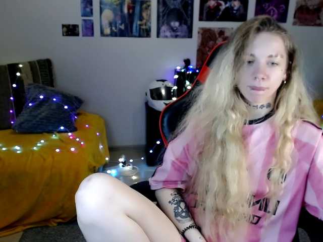 Nica-Kawaii live cam on BongaCams
