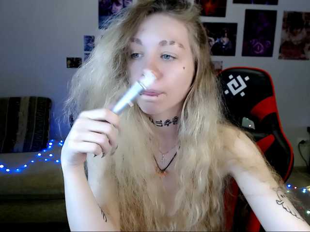 Nica-Kawaii live cam on BongaCams