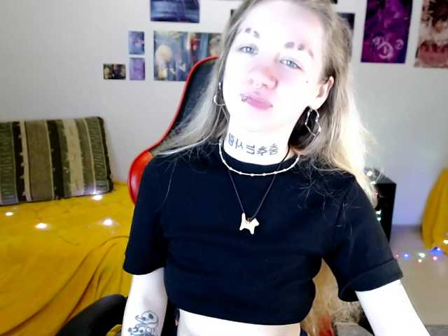 Nica-Kawaii live cam on BongaCams