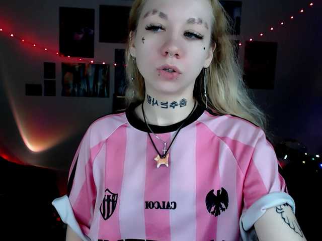 Nica-Kawaii live cam on BongaCams