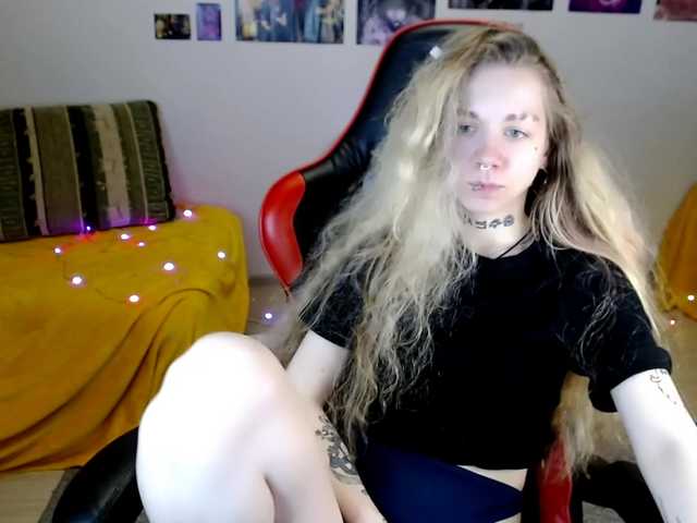 Nica-Kawaii live cam on BongaCams