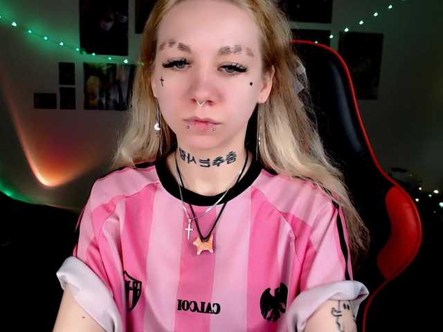 Nica-Kawaii live cam on BongaCams