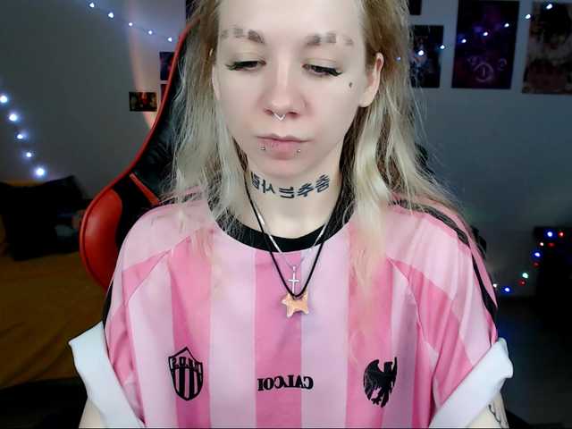 Nica-Kawaii live cam on BongaCams