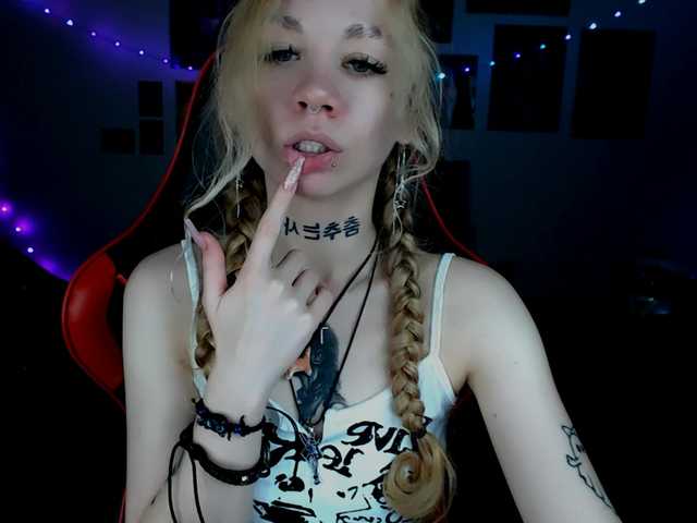 Nica-Kawaii live cam on BongaCams