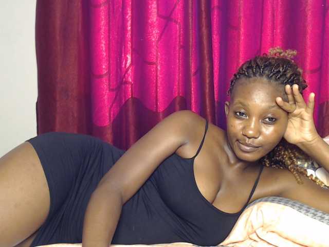 Goddessoftara live cam on BongaCams