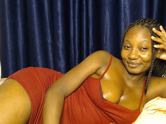Goddessoftara live cam on BongaCams