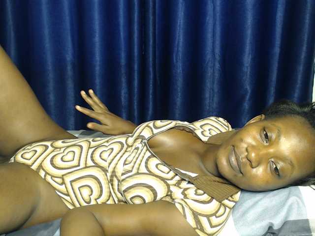 Goddessoftara live webcam show