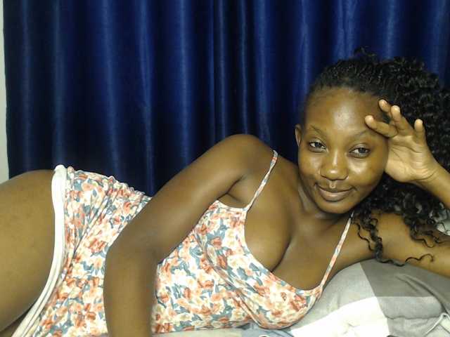 Goddessoftara, 22 y/o - Live Cam on BongaCams