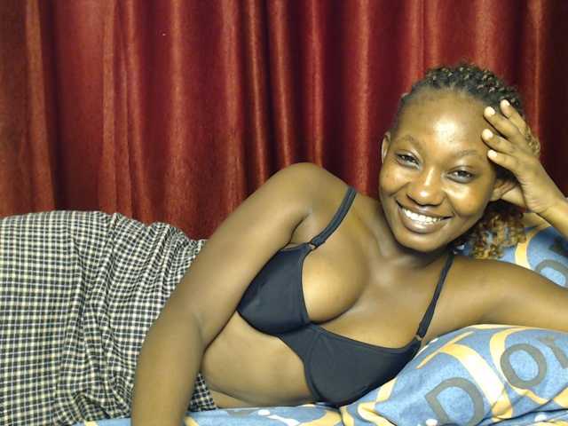 Goddessoftara live cam on BongaCams