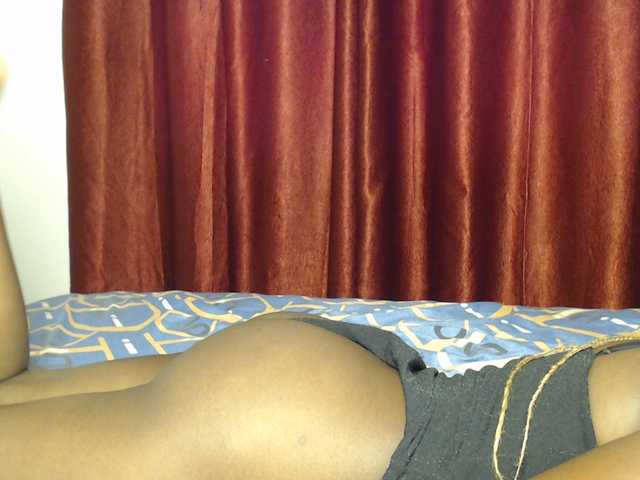 Goddessoftara live cam on BongaCams