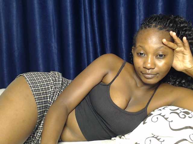 Goddessoftara live cam on BongaCams
