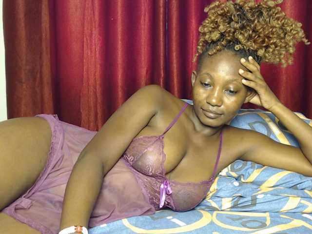 Goddessoftara live cam on BongaCams