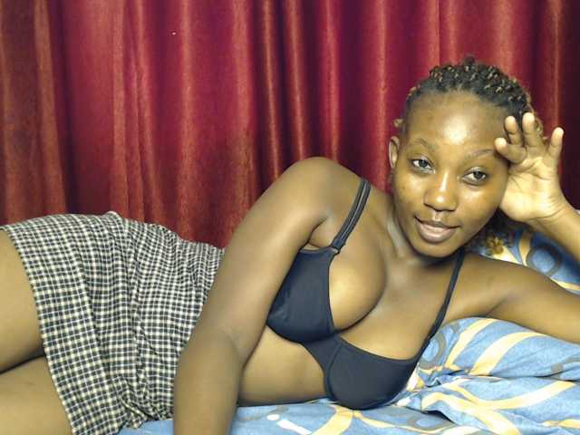 Goddessoftara live cam on BongaCams