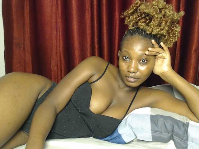 Goddessoftara live cam preview