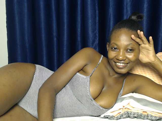 Goddessoftara live cam on BongaCams