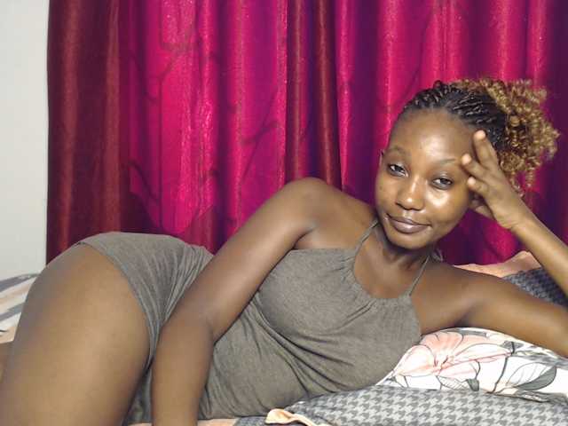 Goddessoftara live cam on BongaCams