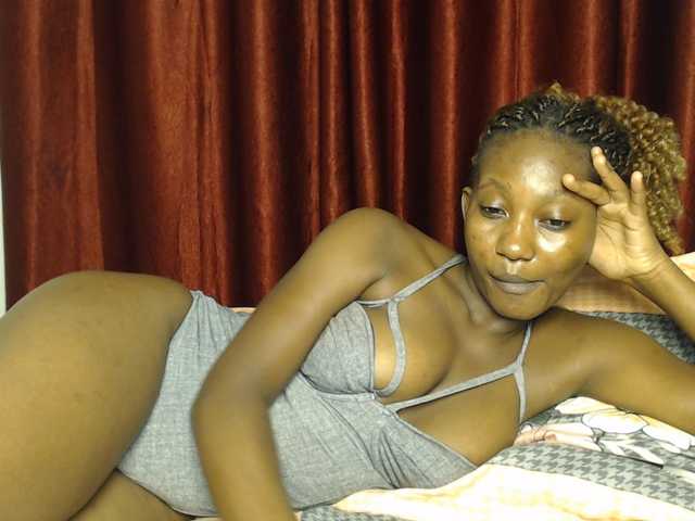 Goddessoftara live cam preview