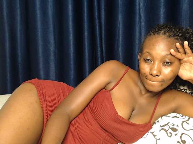 Goddessoftara live cam on BongaCams
