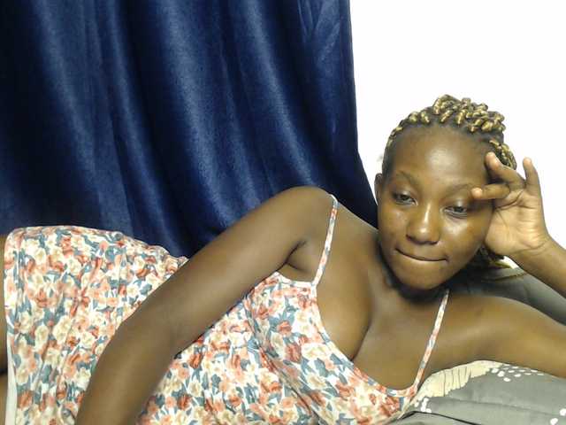Goddessoftara live cam on BongaCams