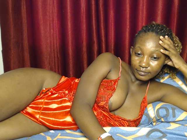 Goddessoftara live cam on BongaCams