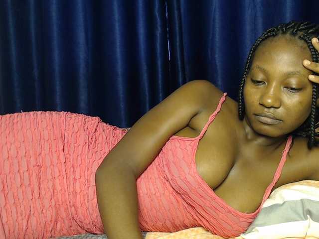 Goddessoftara live cam on BongaCams