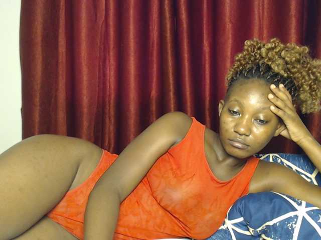 Goddessoftara live cam on BongaCams