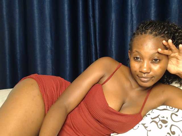 Goddessoftara live cam on BongaCams