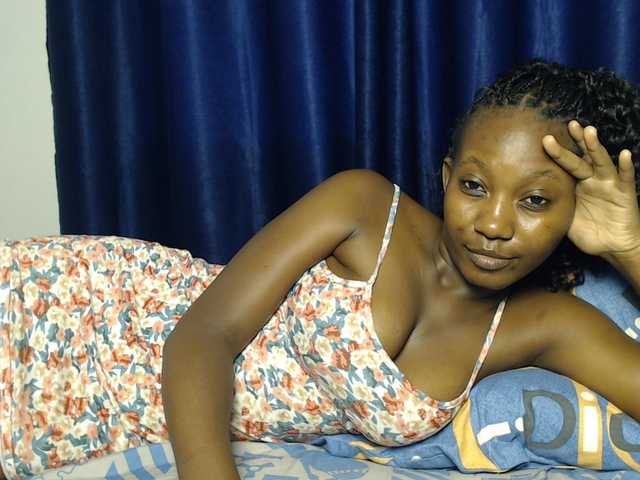 Goddessoftara live cam on BongaCams