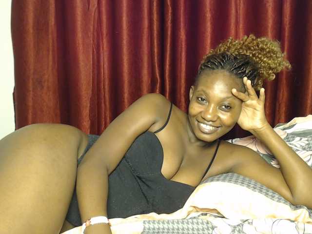 Goddessoftara live cam on BongaCams