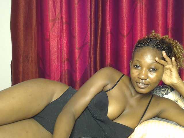 Goddessoftara live cam on BongaCams