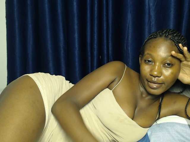 Goddessoftara live cam on BongaCams