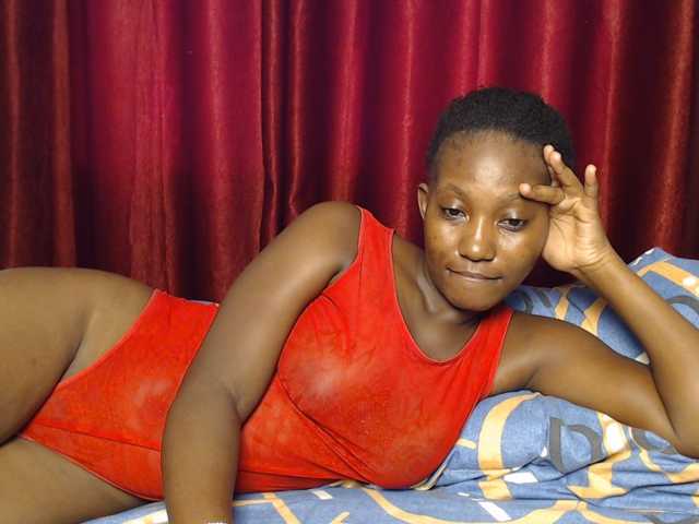 Goddessoftara live cam on BongaCams