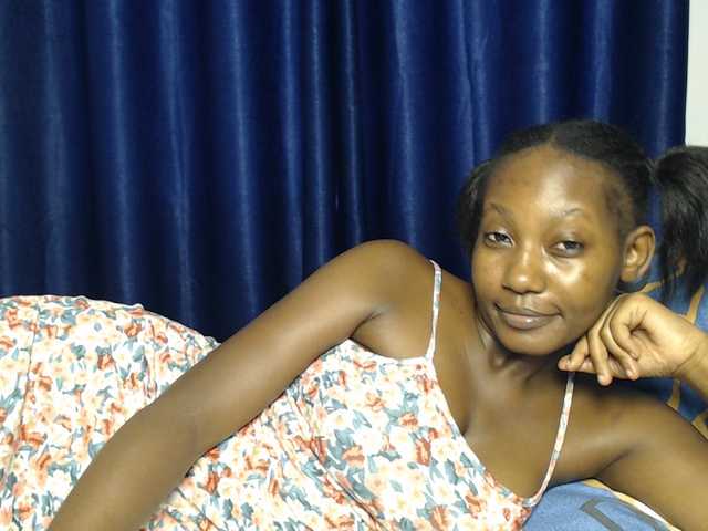 Goddessoftara live cam on BongaCams