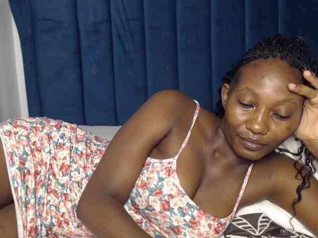 Goddessoftara Live Webcam on BongaCams